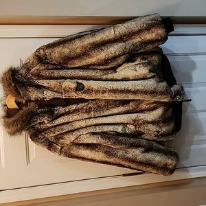 AKADEMICS Reversible Fur Coat with Hood.